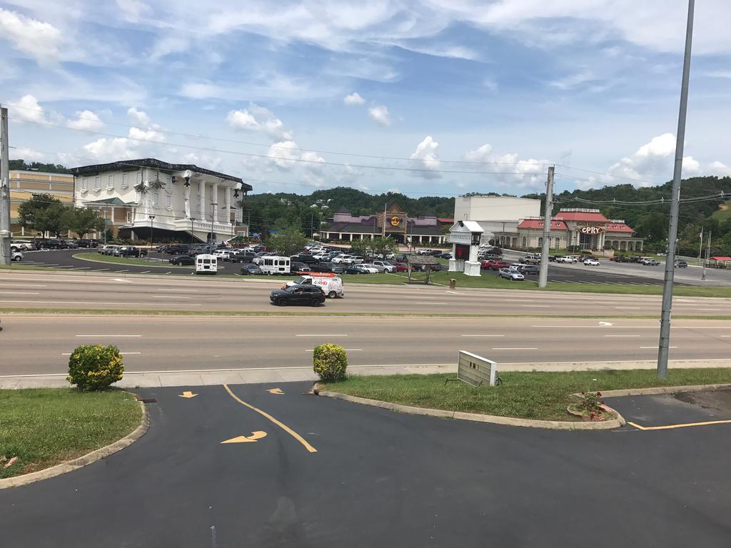 Smoky View Inn Pigeon Forge Exterior photo